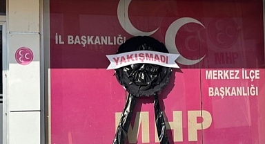 Şehit Ailelerinin MHP'ye Bıraktığı Siyah Çelenk, Afyonkarahisar Emniyet Müdürü Mahmut Ay'ın Görevden Alınmasına Neden Oldu