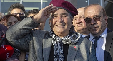 Şehit Anaları Derneği Başkanı Pakize Akbaba, Çözüm Süreci İhanetinin Başrolü Devlet Bahçeli'ye Tepki Gösterdi: 'Benim Çocuğumun Katilini Affedemezsin'