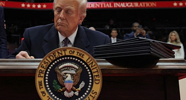 Trump İlk Kararnamelerini Yayımladı