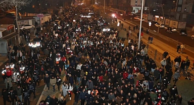 Adıyaman'da Kaybettiklerini Anan Vatandaşlar 'Affetmek Yok, Helalleşmek Yok!' Diye Haykırdı