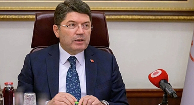 AKP'li Bakan Tunç, 'Cumhurbaşkanına Hakaret' Suçuyla İlgili Altın Değerinde Tavsiye Verdi: Sorunun Çözümü Cumhurbaşkanımıza Hakaret Etmemek