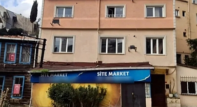 İstanbul'da Sahte İçkiden Hayatını Kaybeden Vatandaşın Ölümüne Sebep Olan Market Sahibinin Sahte Alkol Satışı Nedeniyle Arandığı Ortaya Çıktı