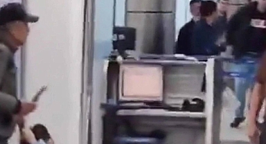 Kazakistan'da Havalimanı Çalışanını Rehin Alan Zanlı, Yolcunun Müdahalesiyle Gözaltına Alındı