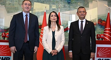 Kurtla Yiyip Çobanla Ağlıyorlar: Özgür Özel, Kürtçü DEM Parti'nin Nevruz Mitingine Sahip Çıktı