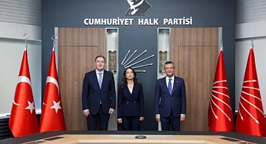 Özgür Özel, İmralı Sürecinin Neresinde Olduğunu Açıkladı: Kürt Sorununu Dışlamayan Bir Demokratikleşme Paketinin Üzerinde Çalışıyoruz