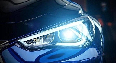 Trafikte Parlak Beyaz Far Kullanımı Yasaklandı: Ağır Para Cezaları Verilecek