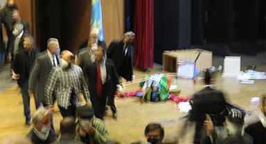 Alparslan Türkeş Anmasına Saldıran Eski MHP Ankara İl Başkanı Turgay Baştuğ'a ve Emrindekilere Hapis Cezası Verildi
