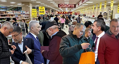 Erdoğan'ın Bakanları Boykota Karşı Markete Çıktı
