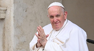 Papa Franciscus Hayatını Kaybetti