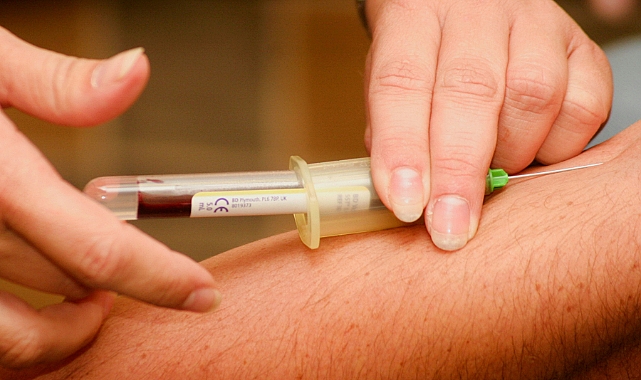 Japonya, Kan Naklinde Ezber Bozuyor: Yapay Kan Denemeleri Başladı