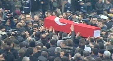 Polislerimizi Şehit Eden Bombayı Hazırladığını İtiraf Eden PKK'lı Teröriste Beraat 