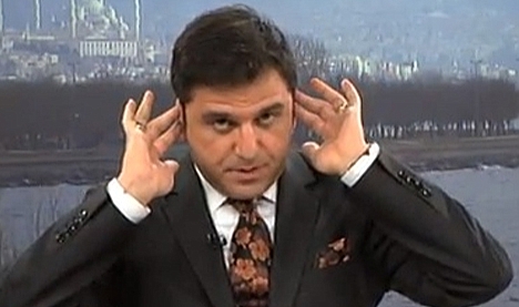 Türk Yerine Türkiyeli Değişiminde Sakınca Görmeyen Fatih Portakal'a MTP Lideri Yılmaz'dan Tepki: 'Portakal Sözcüğü de Hıyar Sözcüğüyle Değişebilir'