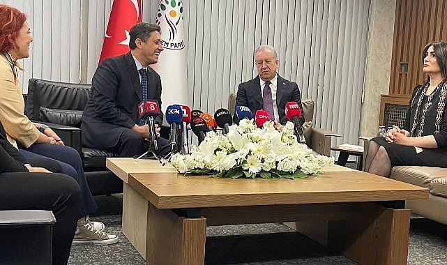 Açık Çayla Kapalı Pazarlık: Kürtçü DEM Parti'yi Ziyaret Eden MHP Heyeti Çok Neşeliydi