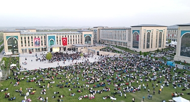 AKP'li Rektör Öğrencilerin Anıtkabir'e Gitmesine İzin Vermedi