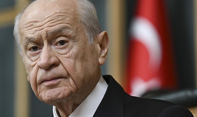 Bahçeli, Bayram Günü Türkeş'in Kabri Başında Terörist Elebaşı Öcalana Yine 'Kurucu Önder' Dedi
