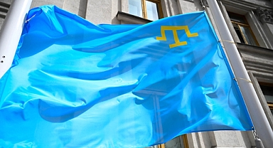 Gök Mavi ve Altın Tamga: Kırım Tatar Milli Bayrak Günü Kutlanıyor