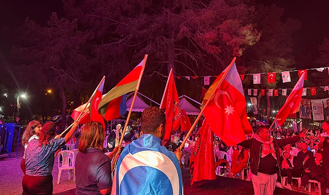 Güney Azerbaycan'ın Direniş Sembolü Tractor, Antalya Yörük-Türkmen Festivali'ne Damga Vurdu