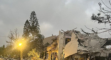 Tel Aviv Hedefte: İran İsrail’e Balistik Füzelerle Yanıt Verdi
