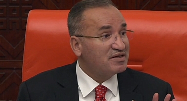 Bozdağ Bile Dayanamadı: Emekli Aylığı Görüşmeleri Sırasında Kahkaha Atan AKP’li Vekili Dışarı Çıkardı