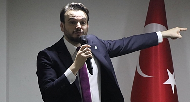 İYİ Partili Cenk Özatıcı: 'Ya Terörist Başına 'kurucu önder' Diyenlerden Tarafsınız Ya Atatürk'ün Kurduğu Cumhuriyet'ten Tarafsınız'