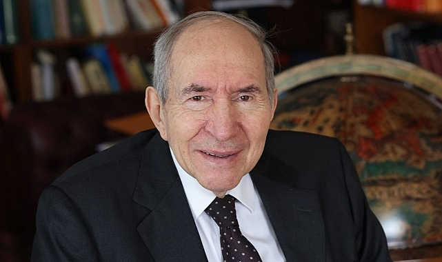 Türk Gazeteciliğinin Önemli İsimlerinden Altan Öymen Vefat Etti