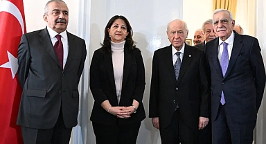 Türkiye'yi Lübnan'la Karıştıran Bahçeli: 'Cumhurbaşkanının İki Yardımcısı Olsun, Biri Kürt Diğeri Alevi olsun'