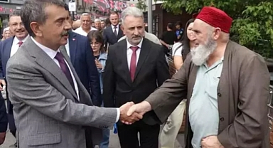 AKP'li Milli Eğitim Bakanı Tekin'den Dizi Seti Ziyareti Sonrası İlginç Açıklamalar