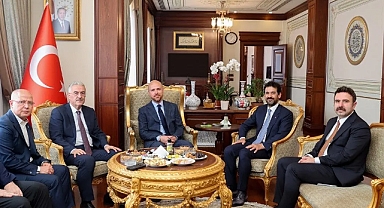 Bilal Erdoğan Baş Köşede, Vali Ayyıldız Kenar Köşede