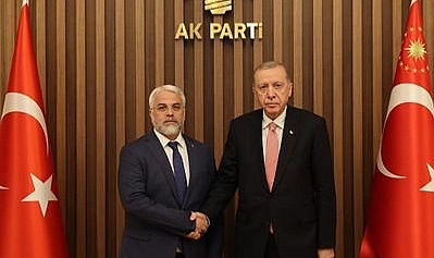Bir AKP'li İl Başkanı Daha İstifa Etti