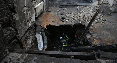 İşgalci Rusya, Ukrayna'da Bir Köyü Bombaladı
