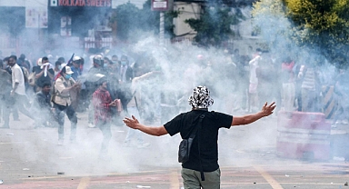 Nepal Protestoları: Başbakan İstifa Etti