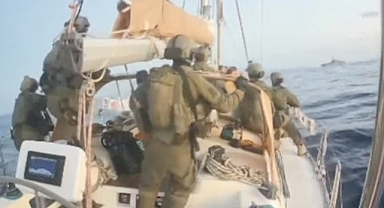 Gazze’ye Yardım Filo’suna İsrail Saldırısı: Tel Aviv Filodaki 25 Türk Aktivisti Alıkoydu