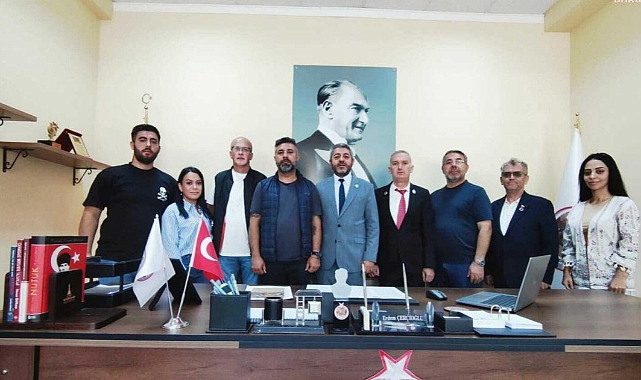 Şehit Aileleri ve Gaziler Derneği: 'Türk Milletinin Meclisi Terör Yandaşı Sloganlarla Kirletilemez'