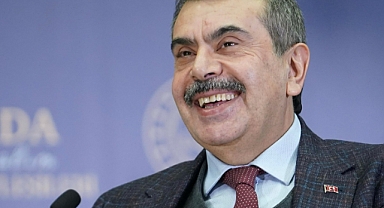 AKP'li Milli Eğitim Bakanı Yusuf Tekin'in Çifte Standardı: Kendi Çocuğuna Reva Görmediğini Millete Dayatıyor