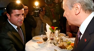 Bahçeli’nin Açıklamaları Kürtçü DEM ve FETÖ Davasında Ceza Alan Mümtazer Türköne Tarafından Övüldü