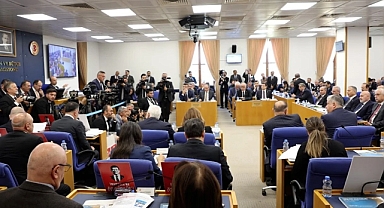 Nabız Yoklama Manevraları: TBMM'de İlk Kez Kürtçe İfadeler Doğrudan Tutanaklara Geçirildi