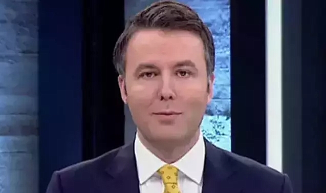 'Gazeteci' Mehmet Akif Ersoy Hakkında Yeni İddialar 

Uyuşturucu testi pozitif çıkan “gazeteci” Mehmet Akif Ersoy’un, medya içindeki konumunu kadınlar üzerinde güç istismarı için kullandığı yönündeki iddialar derinleşiyor.