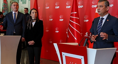 CHP Lideri Özel Temel Fıkrası Soslu 'Garnitür' Siyasetine Devam Ediyor: 'Burada Bir Türk, Bir Arap, Bir Kürt Var'