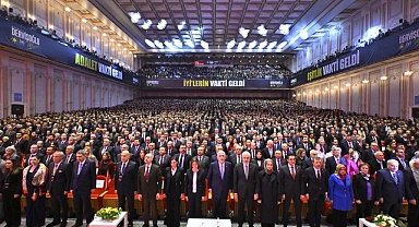 İYİ Parti 4'üncü Olağan Kurultayı Tamamlandı: Dervişoğlu Liderliğinde Gençleşen ve Daha da Güçlenen Kadro 