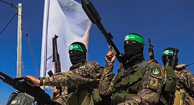Katliamcı Netanyahu, 7 Ekim Saldırılarının Hemen Öncesinde Katar'dan Hamas'a Daha Fazla Fon Aktarmasını İstemiş