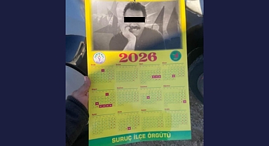 Kürtçüler Gemi Azıya Aldı: Suruç’taki Okullarda Teröristbaşı Öcalan Fotoğraflı Takvim Dağıtıldı