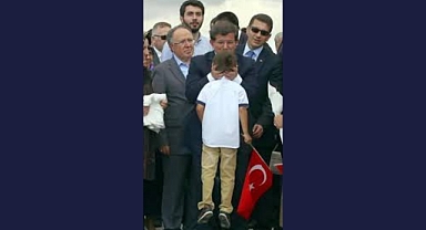 Stratejik Kirlilik: Ahmet Davutoğlu'nun İsmi Epstein Dosyalarında 