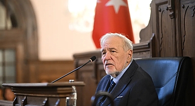 Kırım'dan Ankara'ya: Türk Tarihçiliğinin Çınarı İlber Ortaylı'nın Ardından