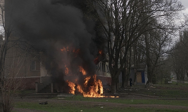 İşgalci Rus Ordusunun Ukrayna'ya Yönelik Saldırılarında 5 Kişi Öldü , 29 Kişi Yaralandı 

Ukrayna Ordusu Hava Kuvvetleri Komutanlığı'nın yaptığı yazılı basın açıklamasına göre,İşgalci Rusya ülkenin çeşitli bölgelerine saldırılar düzenledi.