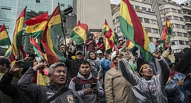 Bolivya'da Hükümete Karşı Gösteriler Büyüyor: 100 Kişi Gözaltına Alındı, 1 Kişi Yaşamını Yitirdi