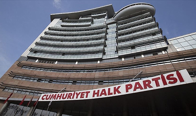 CHP MYK Yarın Toplanıyor: Ankara ve İzmir İl Başkanları İçin İhraç İstemi Gündemde