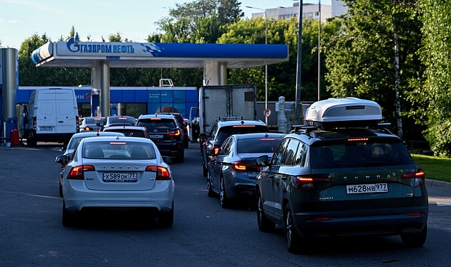 İşgalin Bedeli: Rusya'da Akaryakıt Krizi Büyüyor