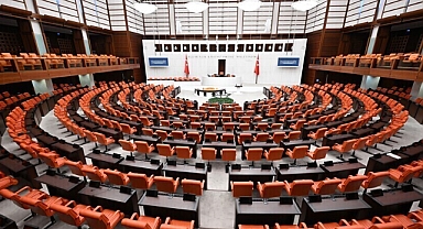 İstibdat Rejiminin Gözü Vekillerin Dokunulmazlıklarında: Turhan Çömez ve Özgür Özel Hedefte