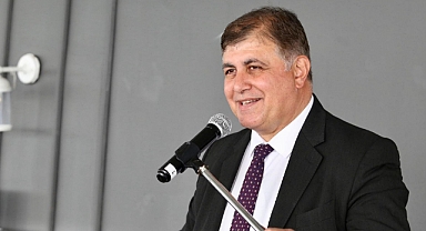 İzmir'de 22 Yıllık CHP Dönemi Sona Erdi: Cemil Tugay Partisinden İstifa Etti