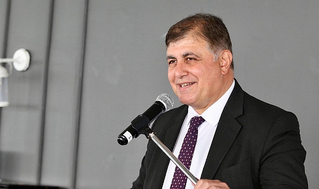 İzmir'de 22 Yıllık CHP Dönemi Sona Erdi: Cemil Tugay Partisinden İstifa Etti
